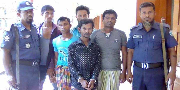 লাকসামে ভ্রাম্যমান আদালতে ৫ মাদক ব্যবসায়ীর কারাদণ্ড