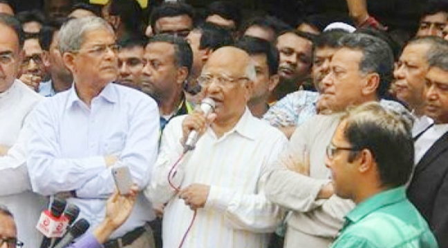 ৭ দফা না মানলে যেকোনো পরিস্থিতির দায় সরকারের: খন্দকার মোশাররফ