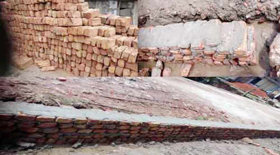 শত বছরের রাস্তা বন্ধ করে সীমানা প্রাচীর নির্মানের উদ্যোগ