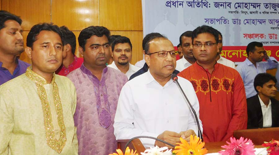 শেখ হাসিনার নেতৃত্বে দেশ সমৃদ্ধির পথে এগিয়ে যাচ্ছে