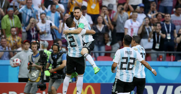 ৪-২ ব্যবধানে এগিয়ে ফ্রান্স