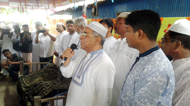 নিজ গ্রামে চির নিন্দ্রায় প্রধান বিচারপতির বাবা অ্যাড. মোস্তফা আলী