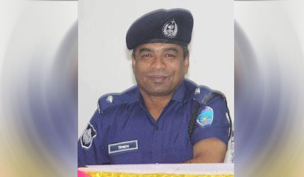 ওসি মিজানের সহযোগিতায় দেবিদ্বারে মাদক ব্যবসায়ীর নতুন জীবন