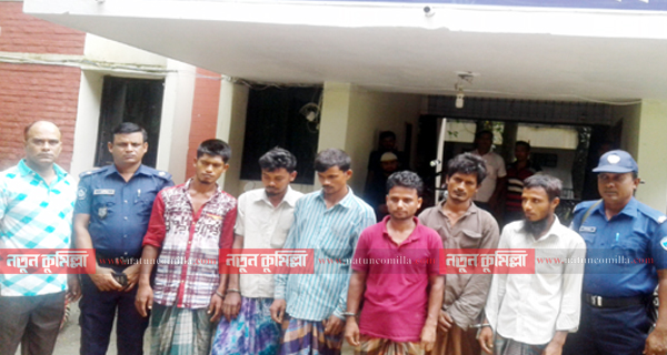 নাঙ্গলকোটে বিশেষ অভিযান চালিয়ে ছয় জুয়াড়ীকে আটক