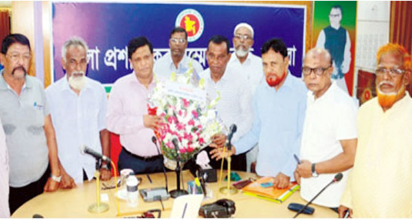 কুমিল্লা জেলা প্রশাসনের দরজা মুক্তিযোদ্ধাদের জন্য সব সময় উন্মক্ত