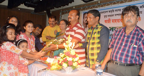 কুমিল্লায় কাজী মাহতাব সুমনকে সংবর্ধনা