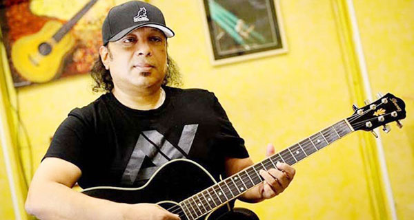 হৃদরোগে আক্রান্ত হয়ে মারা গেছেন আইয়ুব বাচ্চু