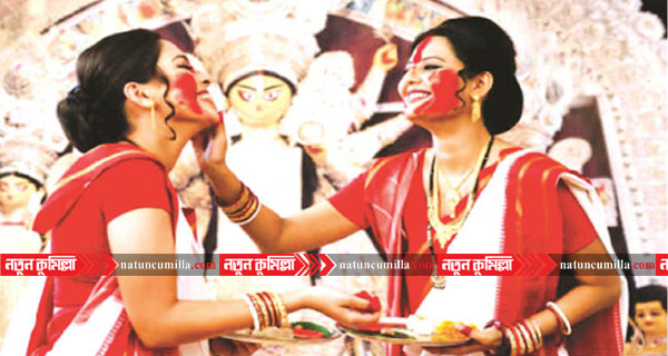 ষষ্ঠীপূজার মধ্য দিয়ে থেকে শারদীয় দুর্গোৎসব শুরু