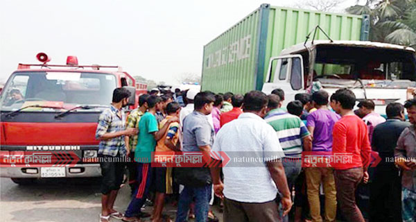 কুমিল্লায় ট্রাকের ধাক্কায় নারীসহ ২ জন নিহত