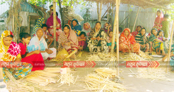 কুমিল্লায় সেবার উদ্যোগে দরিদ্র পরিবারে বাঁশ-বেতের প্রশিক্ষন সমাপ্ত