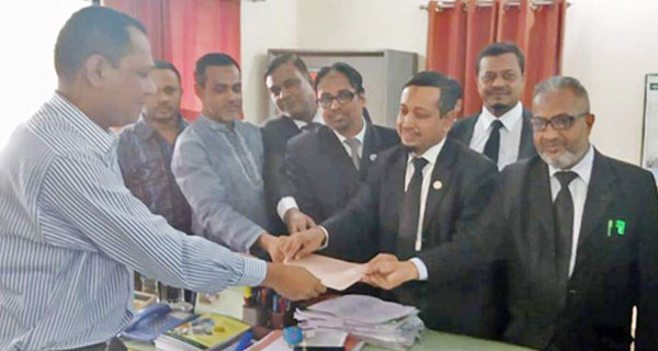 চৌদ্দগ্রামে জামায়াত নেতা ডাঃ তাহেরের মনোনয়ন ফরম সংগ্রহ