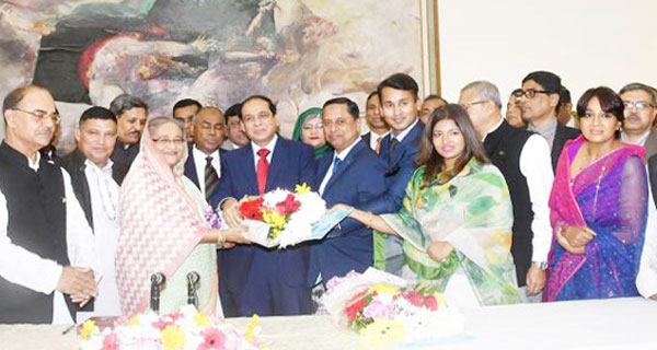 দেড় শতাধিক সাবেক সামরিক কর্মকর্তা আ.লীগের সঙ্গে একাত্ম