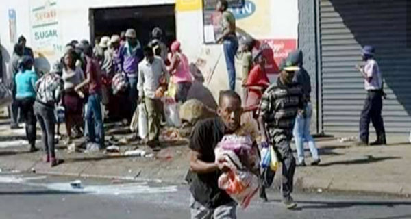 দক্ষিণ আফ্রিকা প্রবাসী ব্যবসায়ীদের দোকান লুটপাট