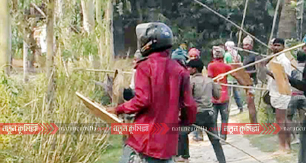 কুমিল্লায় ধর্ষণে ব্যর্থ হয়ে নারীর বাড়িতে বখাটেদের হামলা