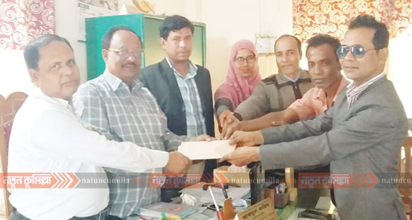 মোক্তল হোসাইন মেমোরিয়াল একাডেমীতে ৫০ হাজার টাকার অনুদান