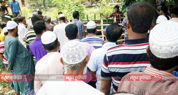 কুমিল্লায় স্ত্রীর লাশ দাফন করতে গিয়ে পালালেন স্বামীসহ স্বজনরা!