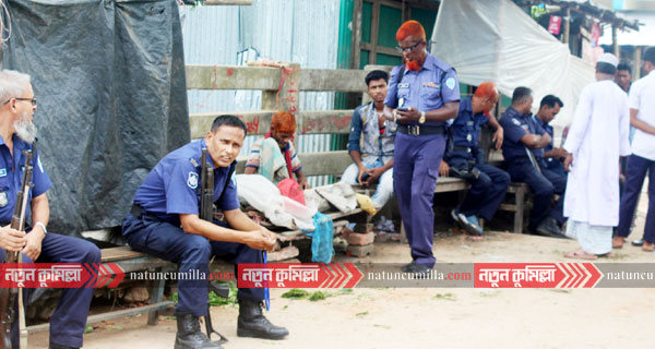 কুমিল্লার চান্দিনায় অর্ধশতাধিক ব্যবসা প্রতিষ্ঠানে ভাংচুর-লুটপাট