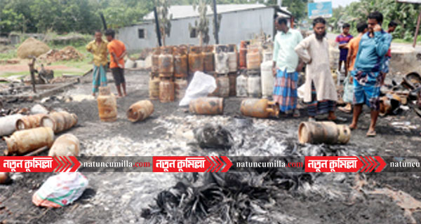 মুরাদনগরে অগ্নিকান্ডে দুই ব্যবসা প্রতিষ্ঠান ভস্মিভূত