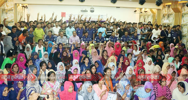 কুমিল্লায় ১০৩ টাকায় ৩০৭ জনকে পুলিশে চাকুরি