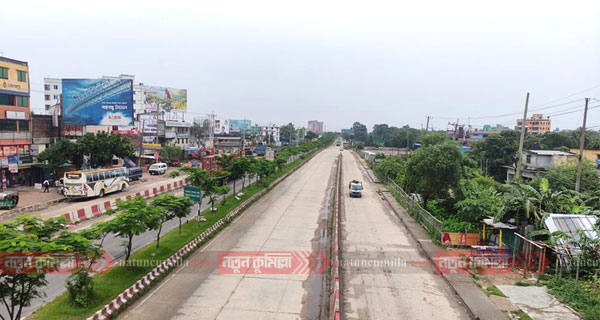লকডাউনের দ্বিতীয় দিনে ফাঁকা ঢাকা-চট্টগ্রাম মহাসড়কের কুমিল্লার অংশ