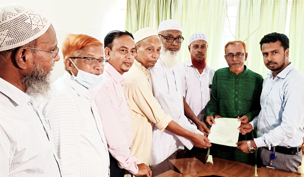 কাউন্সিলর পদে মকবুল আহম্মেদের মনোনয়নপত্র দাখিল