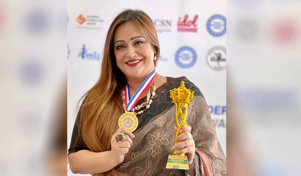 ‘গ্লোবাল ইয়ুথ লিডারশিপ’ অ্যাওয়ার্ড পেলেন তাহসিন বাহার