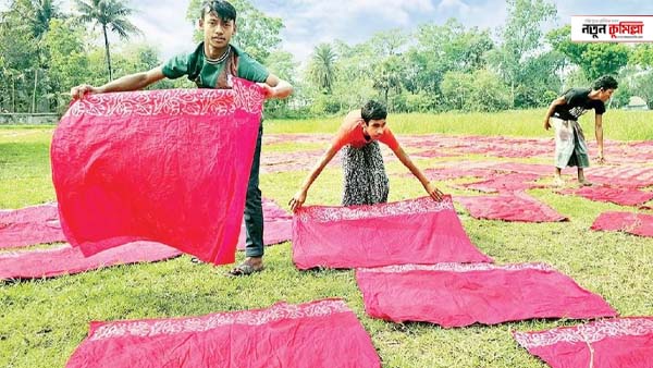 কুমিল্লার বাটিকের তৈরি কাপড় যাচ্ছে বিদেশে